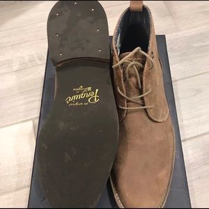 BRAND NEW! Penguin genuine leather Chukka